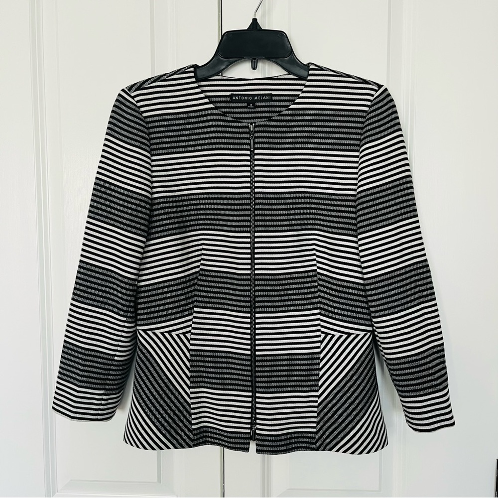 Antonio Melani size 4 black and white double zipper blazer